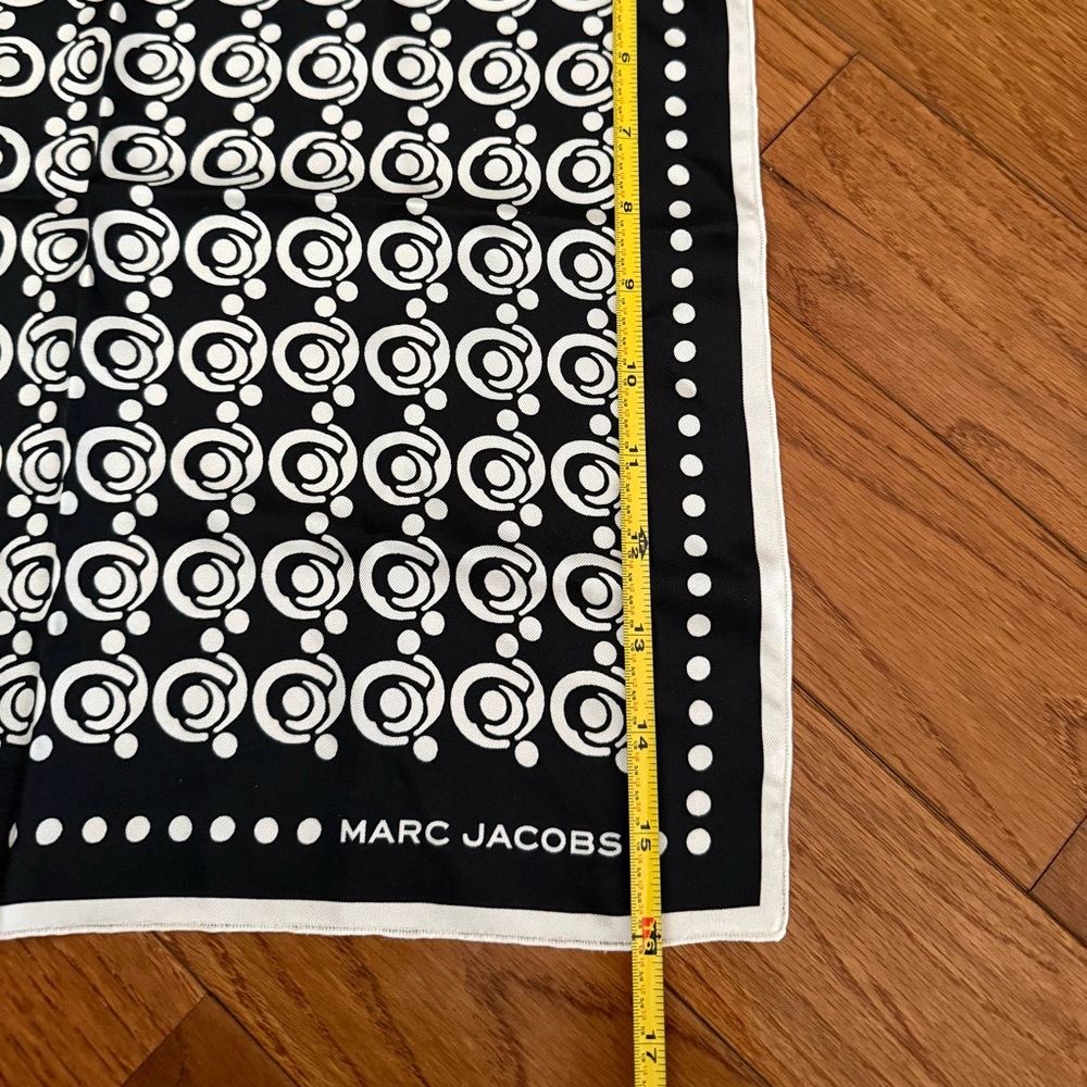 Marc Jacobs Black and White Silk Scarf - Picture 3 of 4